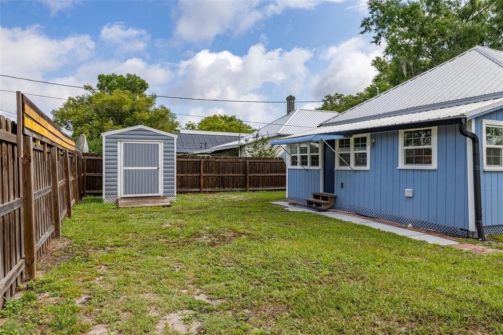 Active With Contract: $375,000 (3 beds, 2 baths, 1346 Square Feet)