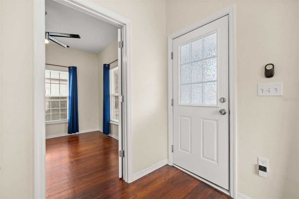 Active With Contract: $375,000 (3 beds, 2 baths, 1346 Square Feet)