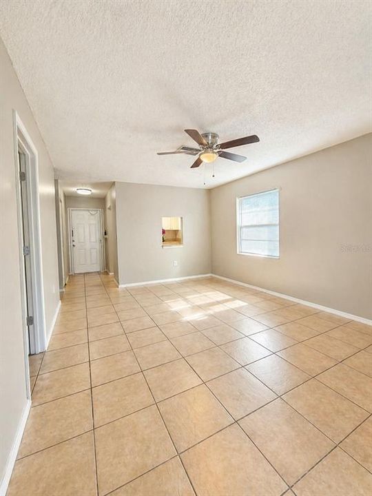 For Rent: $1,600 (2 beds, 1 baths, 784 Square Feet)