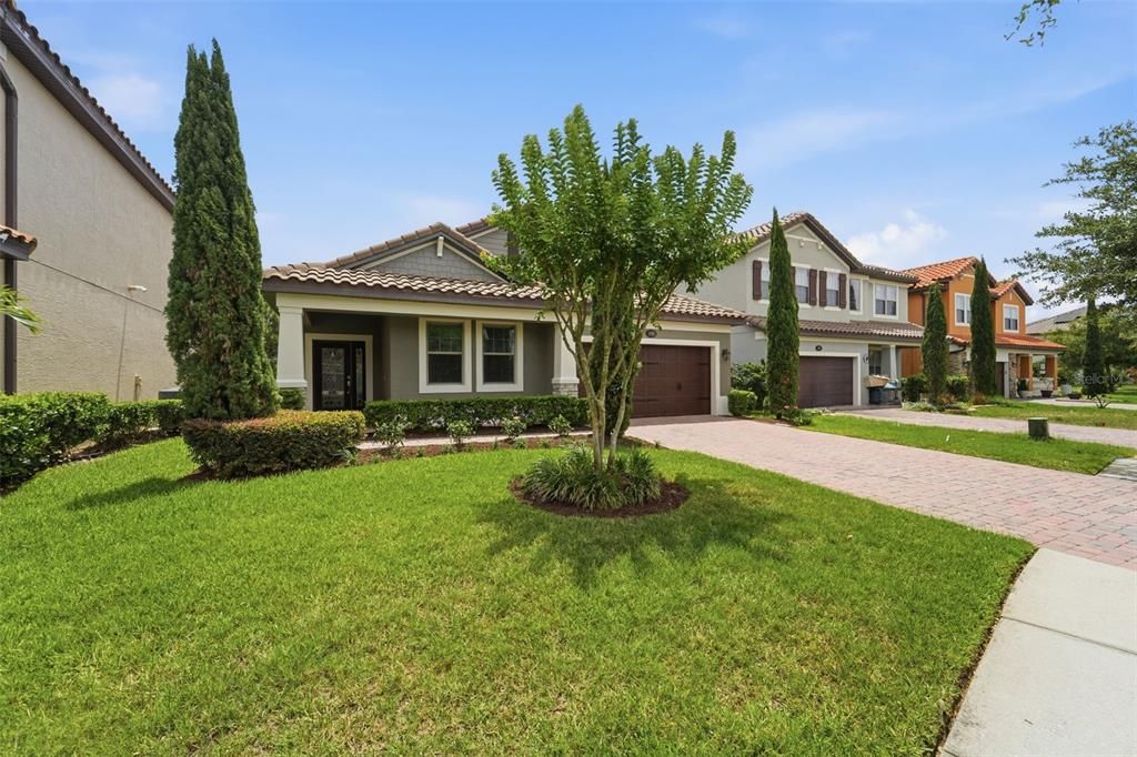 For Sale: $424,900 (3 beds, 2 baths, 2112 Square Feet)