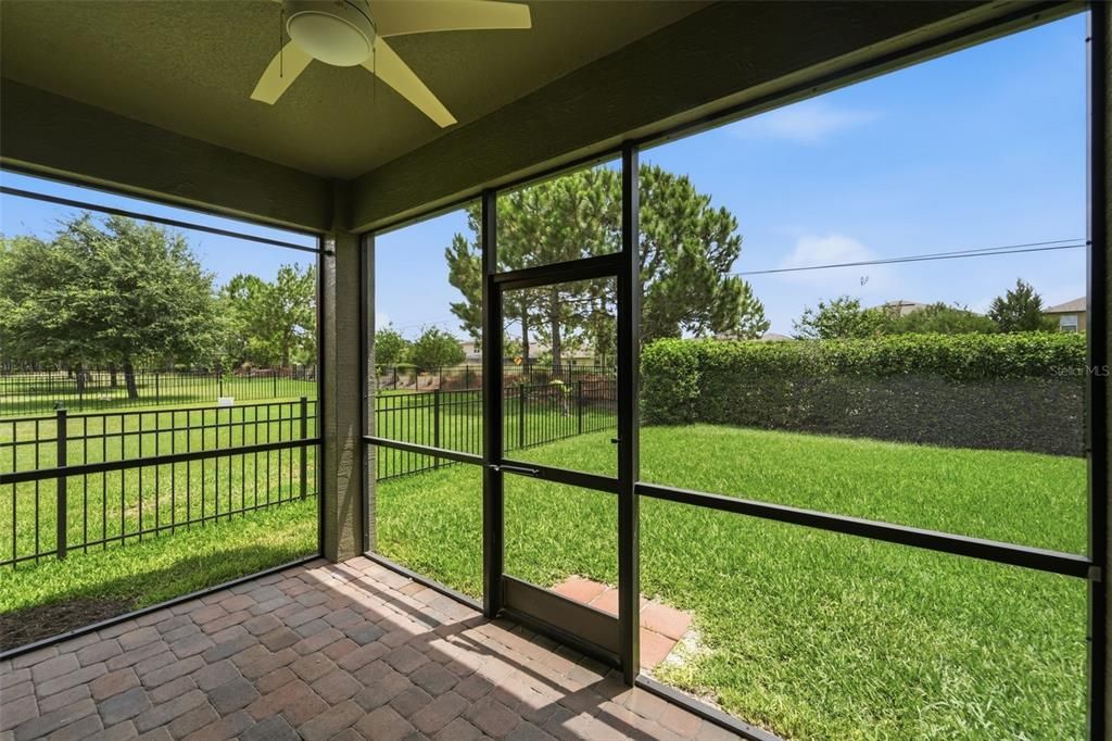 For Sale: $424,900 (3 beds, 2 baths, 2112 Square Feet)