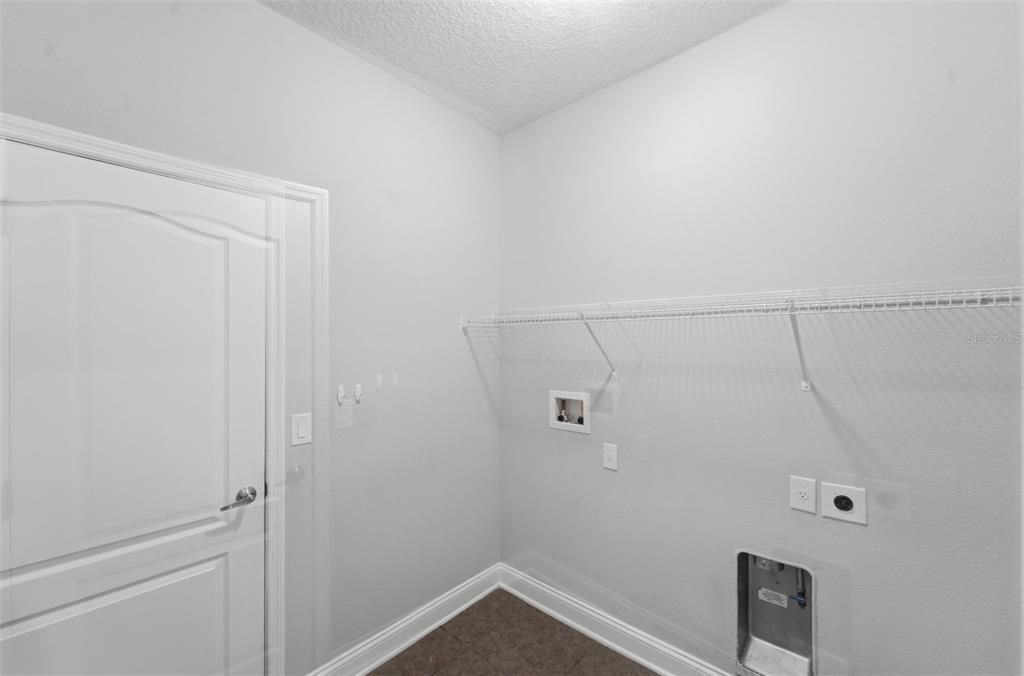 For Sale: $424,900 (3 beds, 2 baths, 2112 Square Feet)
