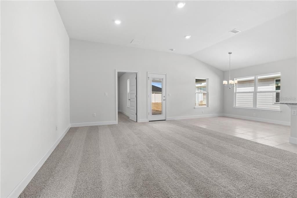 En Venta: $324,900 (3 camas, 2 baños, 1368 Pies cuadrados)