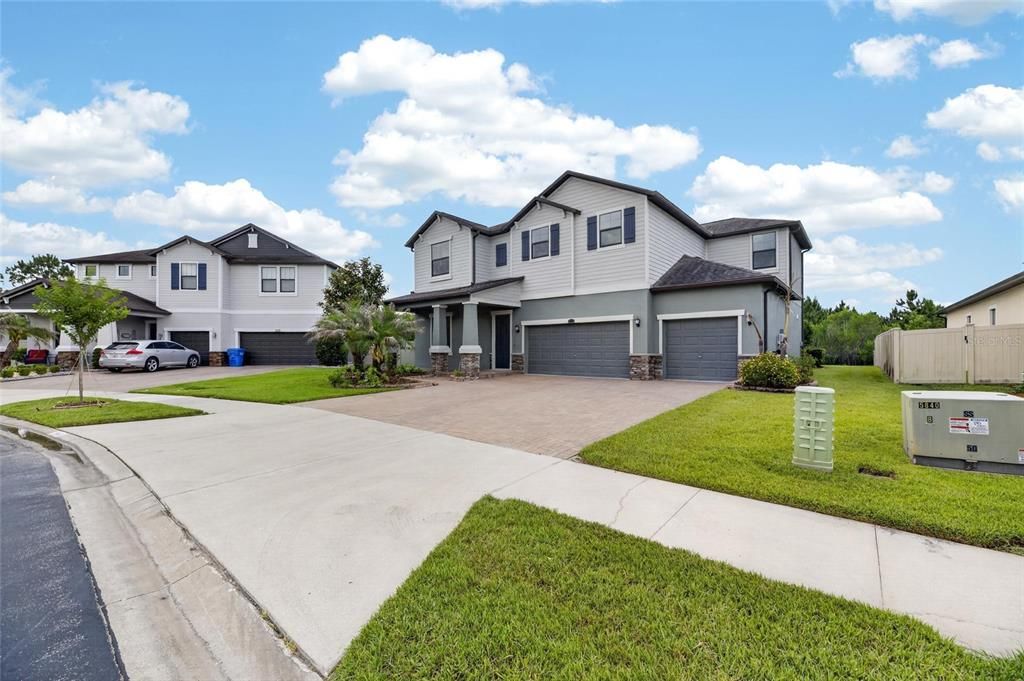 For Rent: $3,400 (5 beds, 3 baths, 2964 Square Feet)