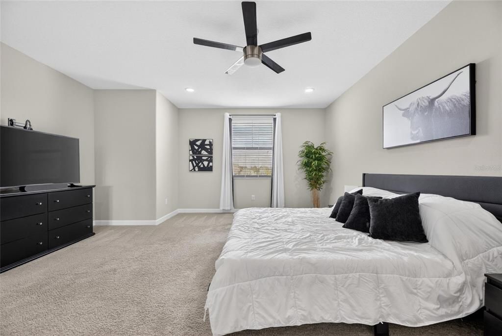 For Rent: $3,400 (5 beds, 3 baths, 2964 Square Feet)