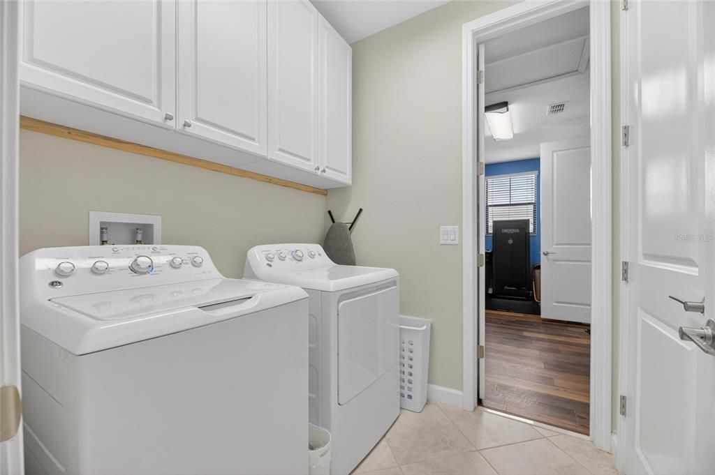 For Rent: $3,400 (5 beds, 3 baths, 2964 Square Feet)