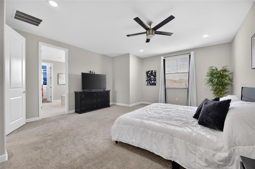 For Rent: $3,400 (5 beds, 3 baths, 2964 Square Feet)