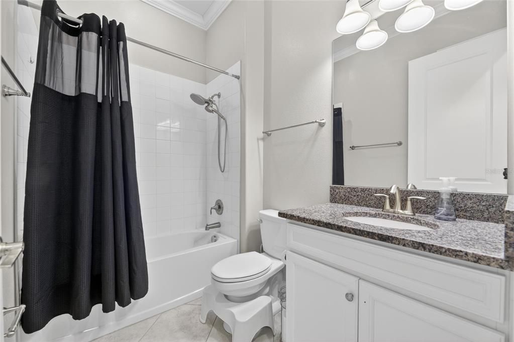 For Rent: $3,400 (5 beds, 3 baths, 2964 Square Feet)