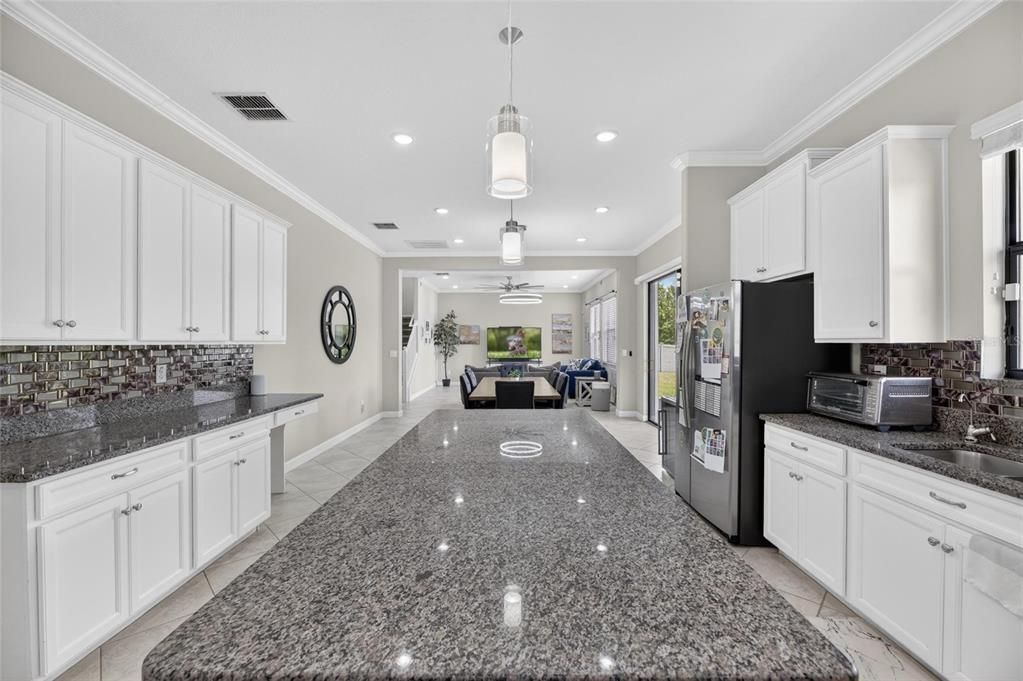 For Rent: $3,400 (5 beds, 3 baths, 2964 Square Feet)