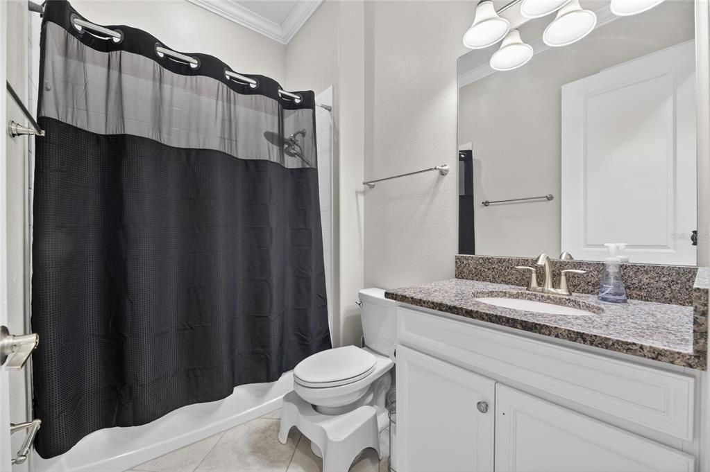 For Rent: $3,400 (5 beds, 3 baths, 2964 Square Feet)