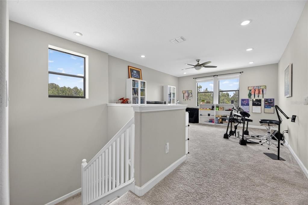 For Rent: $3,400 (5 beds, 3 baths, 2964 Square Feet)