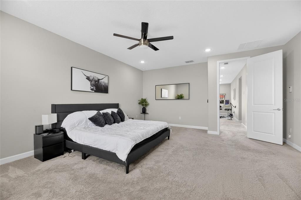 For Rent: $3,400 (5 beds, 3 baths, 2964 Square Feet)