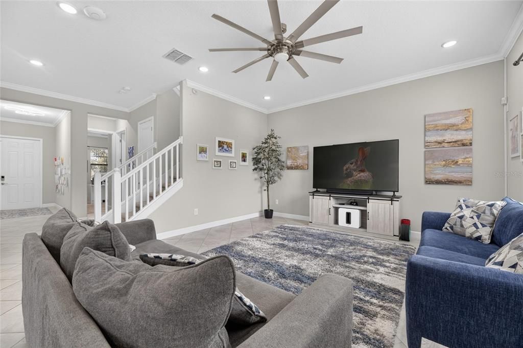 For Rent: $3,400 (5 beds, 3 baths, 2964 Square Feet)