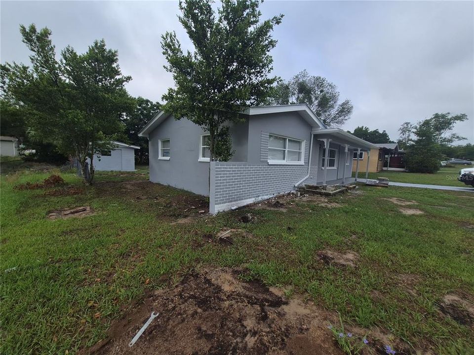 For Rent: $1,695 (4 beds, 2 baths, 900 Square Feet)