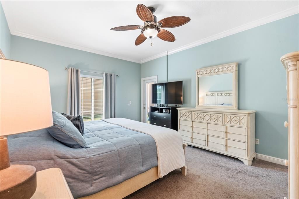 For Sale: $550,000 (3 beds, 2 baths, 2281 Square Feet)