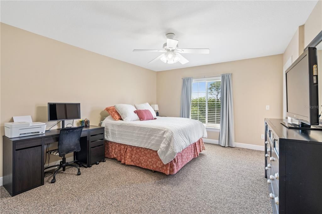 For Sale: $550,000 (3 beds, 2 baths, 2281 Square Feet)