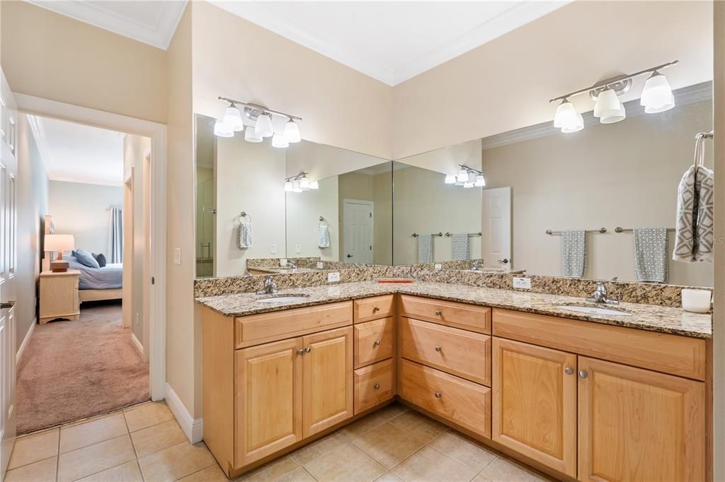 For Sale: $550,000 (3 beds, 2 baths, 2281 Square Feet)