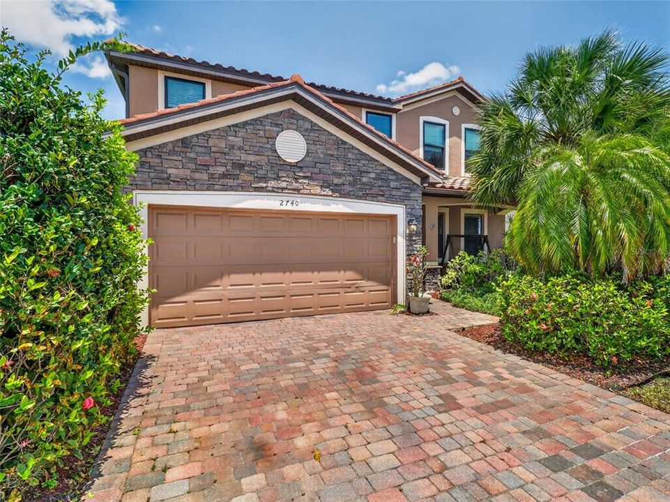 For Sale: $750,000 (5 beds, 3 baths, 3468 Square Feet)