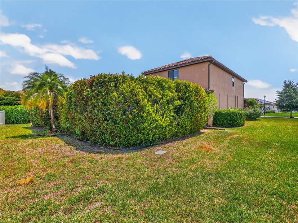 For Sale: $750,000 (5 beds, 3 baths, 3468 Square Feet)