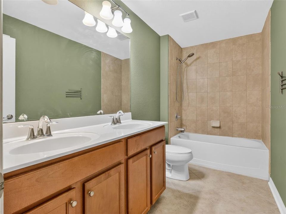 For Sale: $750,000 (5 beds, 3 baths, 3468 Square Feet)