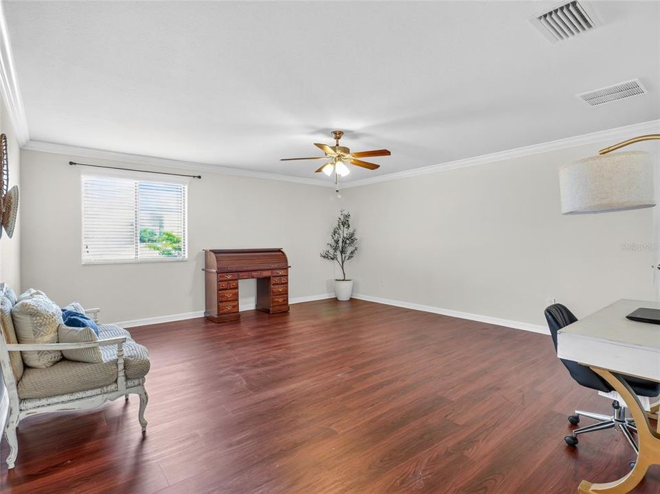 For Sale: $750,000 (5 beds, 3 baths, 3468 Square Feet)