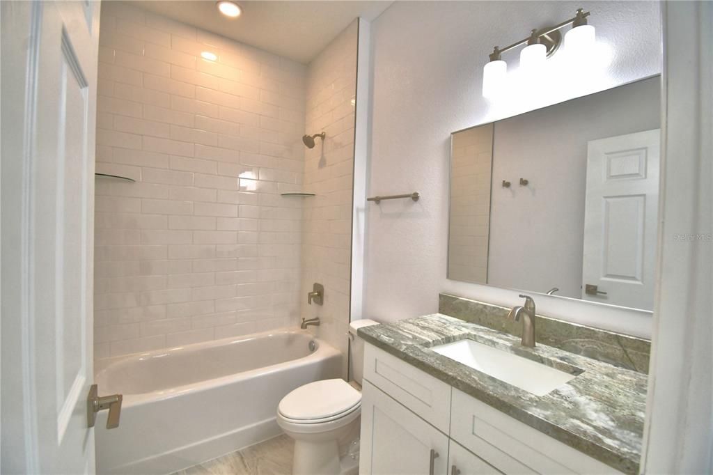 В аренду: $1,800 (3 спален, 2 ванн, 1220 Квадратных фут)