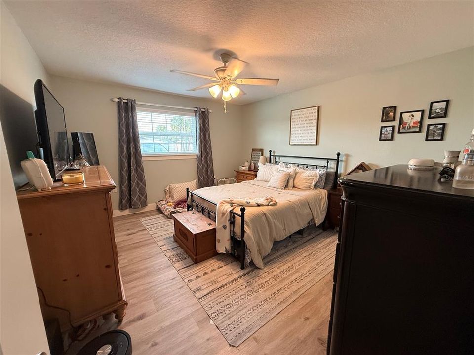 En Renta: $2,950 (3 camas, 2 baños, 1823 Pies cuadrados)