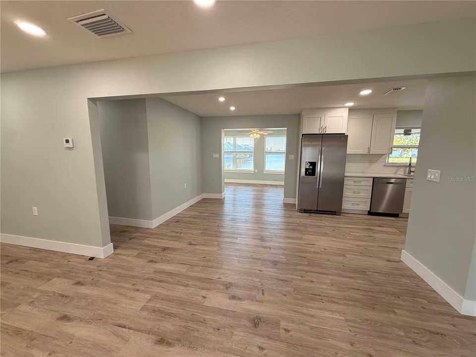 En Renta: $2,950 (3 camas, 2 baños, 1823 Pies cuadrados)
