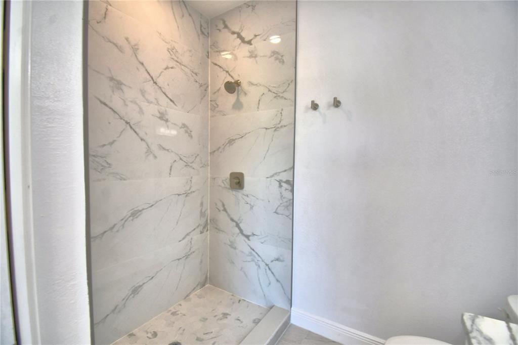 В аренду: $1,800 (3 спален, 2 ванн, 1220 Квадратных фут)