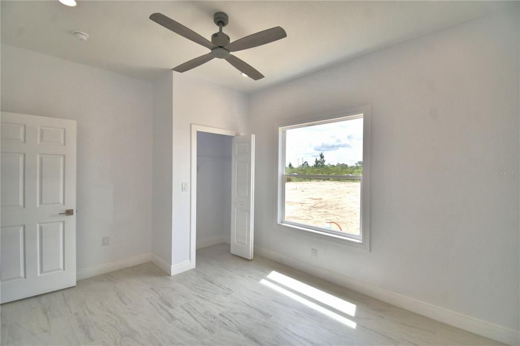 В аренду: $1,800 (3 спален, 2 ванн, 1220 Квадратных фут)