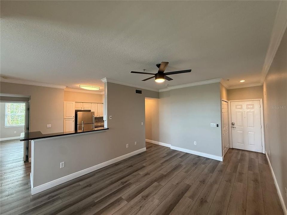 For Sale: $259,999 (2 beds, 2 baths, 1146 Square Feet)