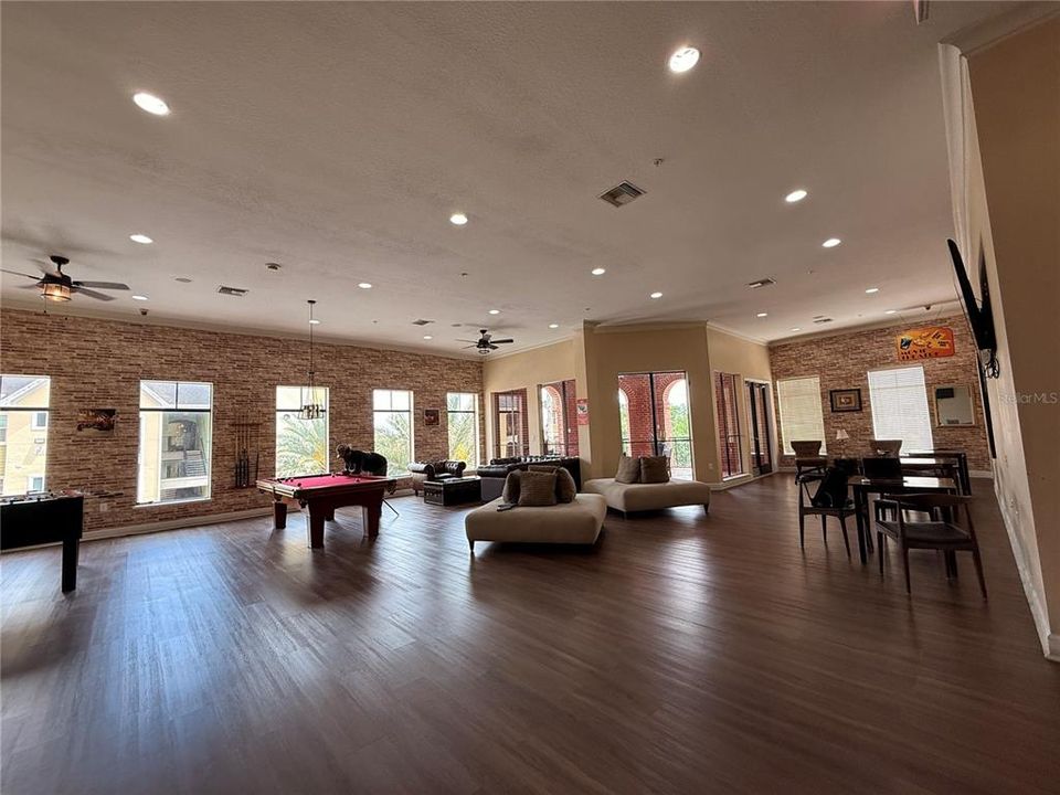 For Sale: $259,999 (2 beds, 2 baths, 1146 Square Feet)