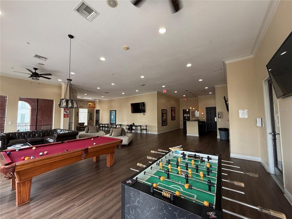For Sale: $259,999 (2 beds, 2 baths, 1146 Square Feet)