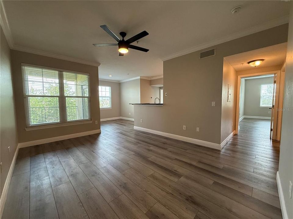 For Sale: $259,999 (2 beds, 2 baths, 1146 Square Feet)