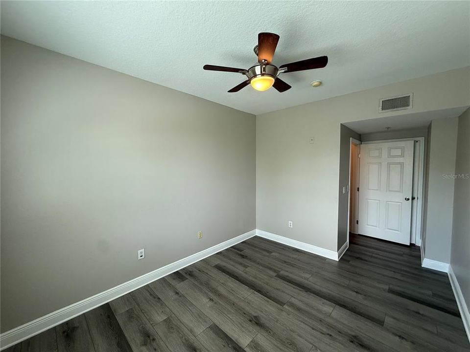 For Sale: $259,999 (2 beds, 2 baths, 1146 Square Feet)
