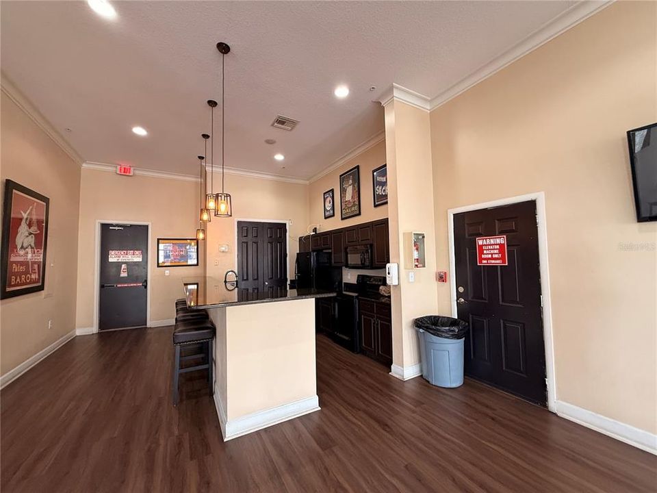 For Sale: $259,999 (2 beds, 2 baths, 1146 Square Feet)
