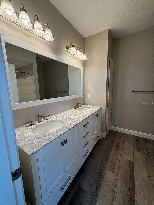 For Sale: $259,999 (2 beds, 2 baths, 1146 Square Feet)