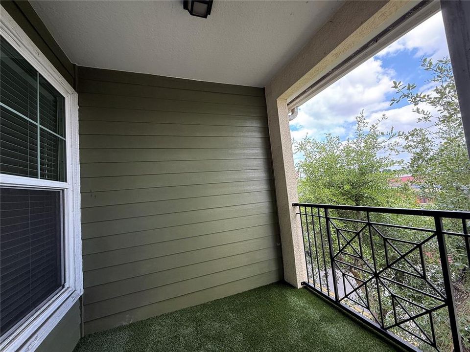 For Sale: $259,999 (2 beds, 2 baths, 1146 Square Feet)