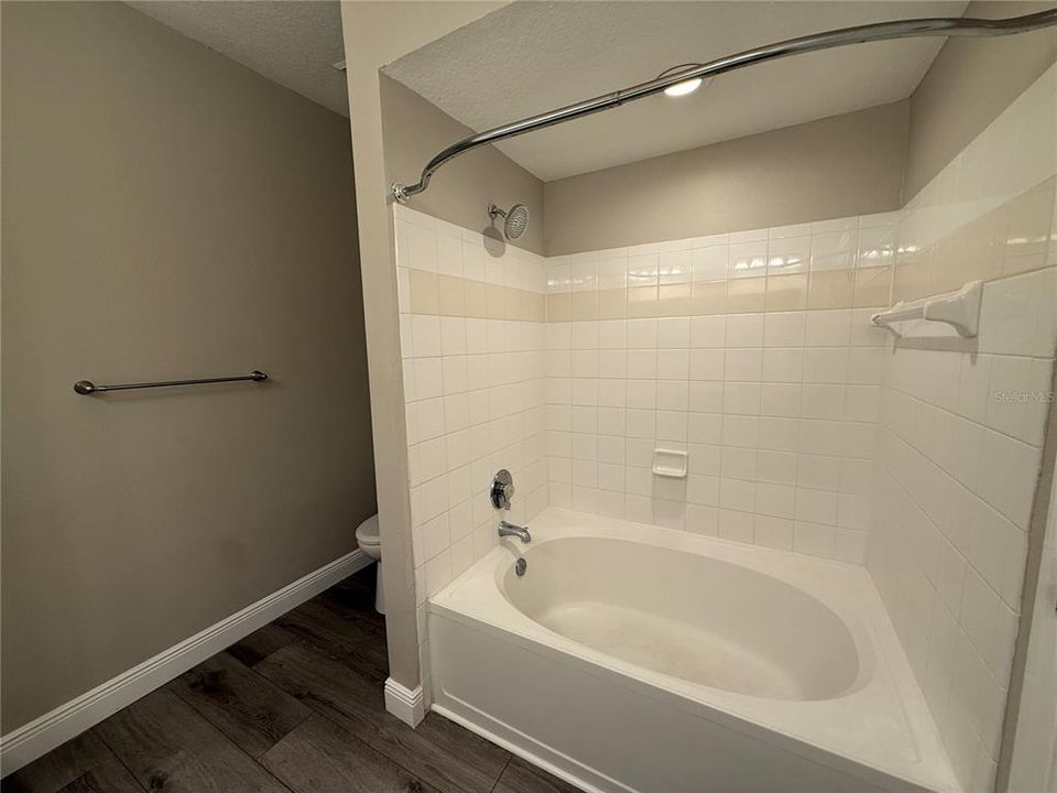 For Sale: $259,999 (2 beds, 2 baths, 1146 Square Feet)