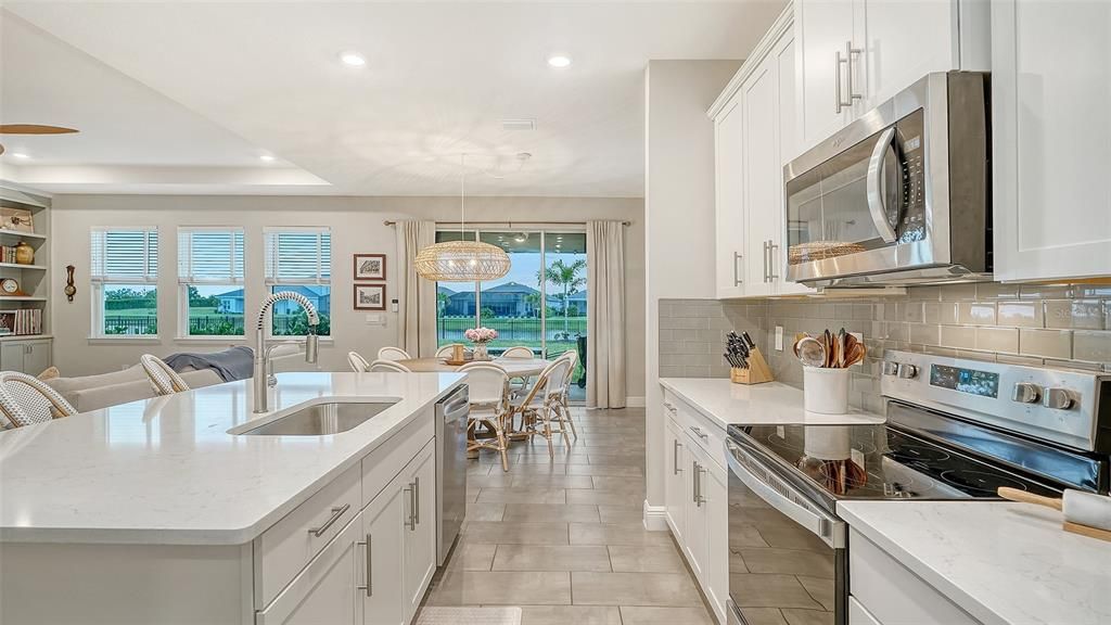 Active With Contract: $684,900 (4 beds, 3 baths, 3313 Square Feet)