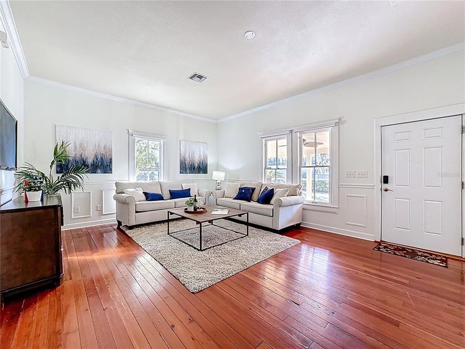 For Sale: $609,000 (4 beds, 3 baths, 2479 Square Feet)