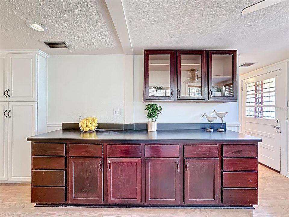 For Sale: $609,000 (4 beds, 3 baths, 2479 Square Feet)