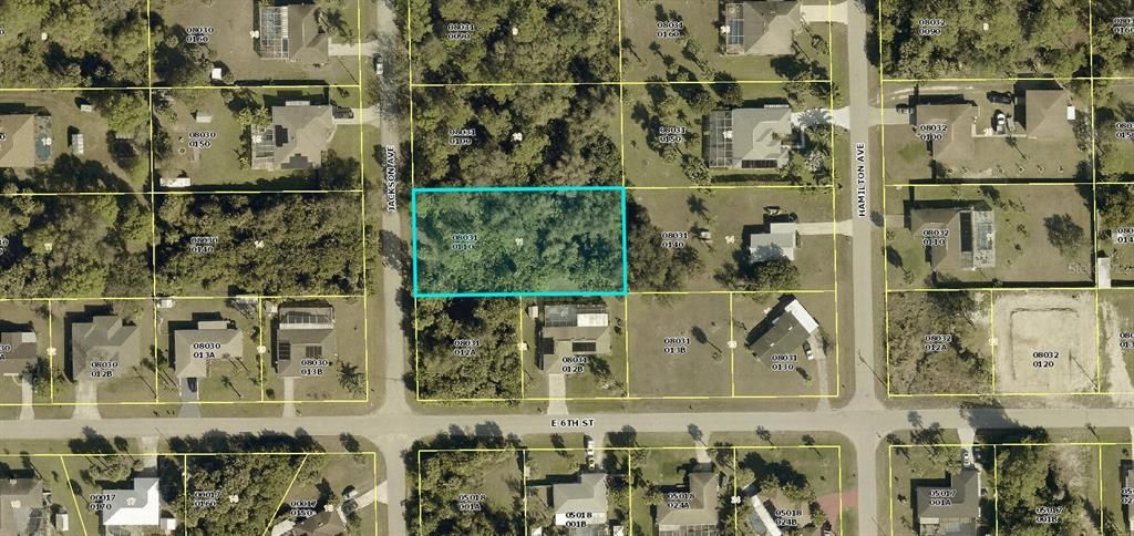 待售: $33,000 (0.50 acres)