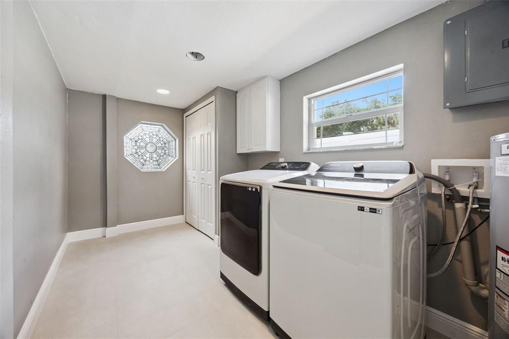 For Sale: $849,900 (5 beds, 3 baths, 2669 Square Feet)