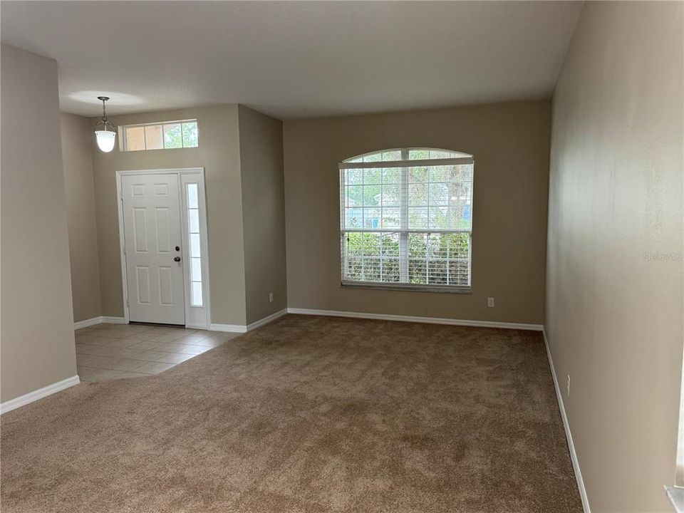 В аренду: $2,595 (4 спален, 2 ванн, 2052 Квадратных фут)