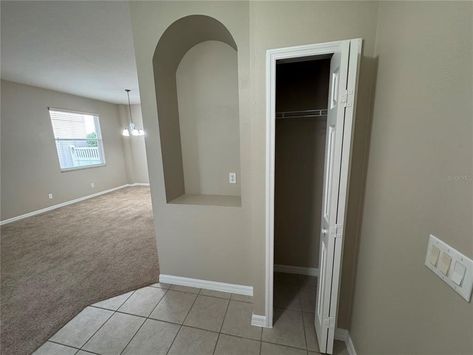 В аренду: $2,595 (4 спален, 2 ванн, 2052 Квадратных фут)