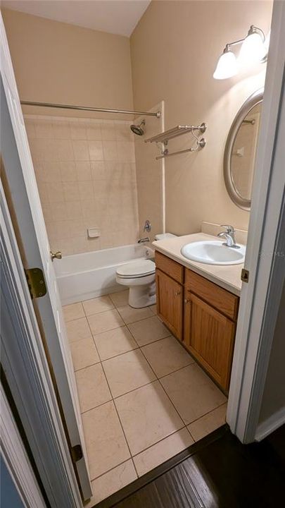 В аренду: $2,400 (3 спален, 2 ванн, 1637 Квадратных фут)