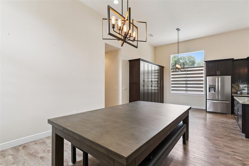 En Venta: $825,000 (3 camas, 3 baños, 2914 Pies cuadrados)