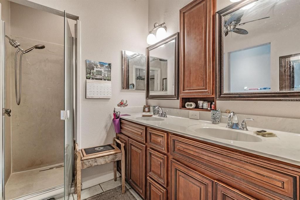 En Venta: $449,900 (2 camas, 2 baños, 2090 Pies cuadrados)