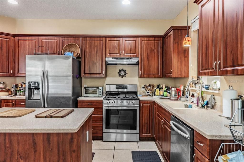 En Venta: $449,900 (2 camas, 2 baños, 2090 Pies cuadrados)